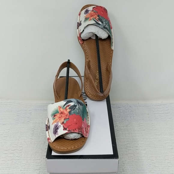 Nine West Izzio Canvas Sandal - Picture 3 of 11